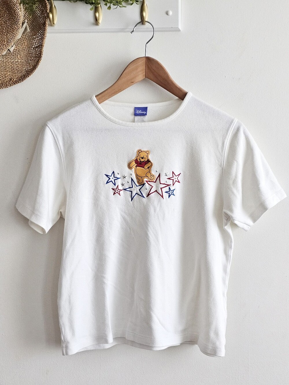 Vintage Disney Winnie the Pooh Embroidered Applique Graphic Tee White Medium